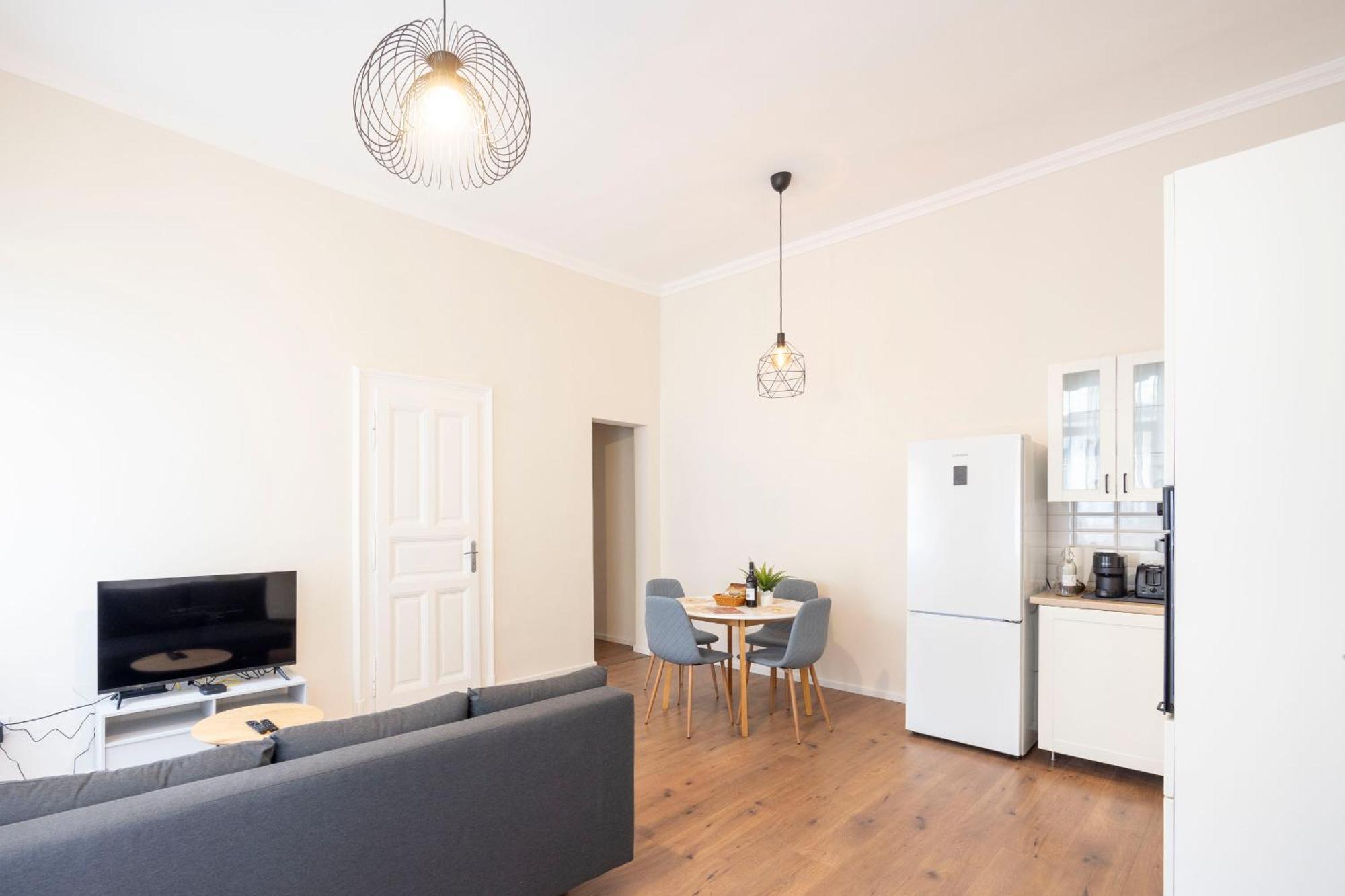 Lovely Central Apartment By Julia Будапеща Екстериор снимка